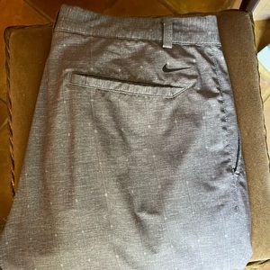 Nike golf pants 34x32 like new